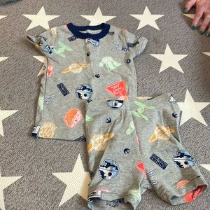 Baby Gap Star Wars grey w neon figures short sleeve pajama set sz12-18 mths